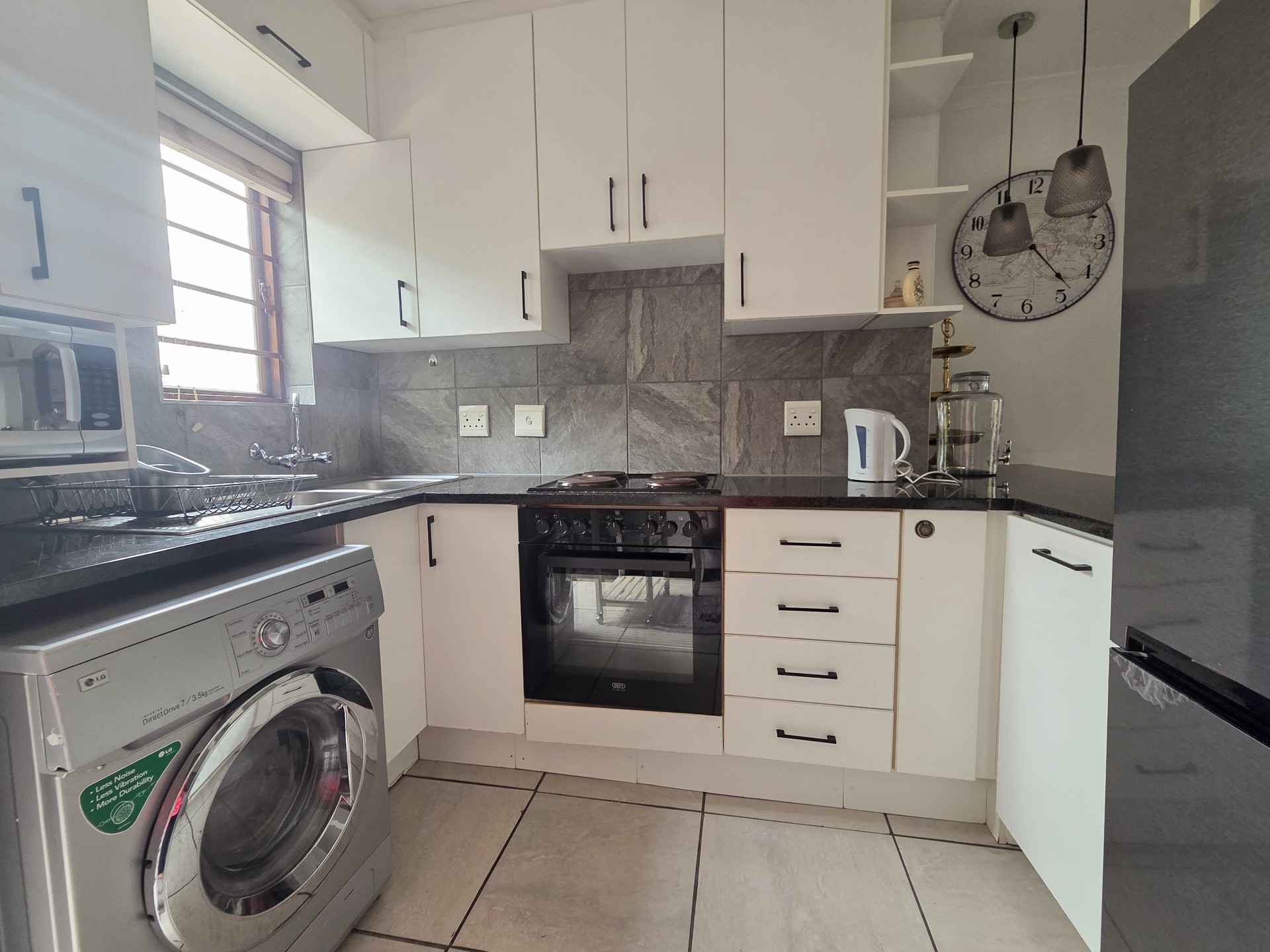Apartment for sale in St Michaels On Sea, Margate, KwaZulu Natal, 68 m²