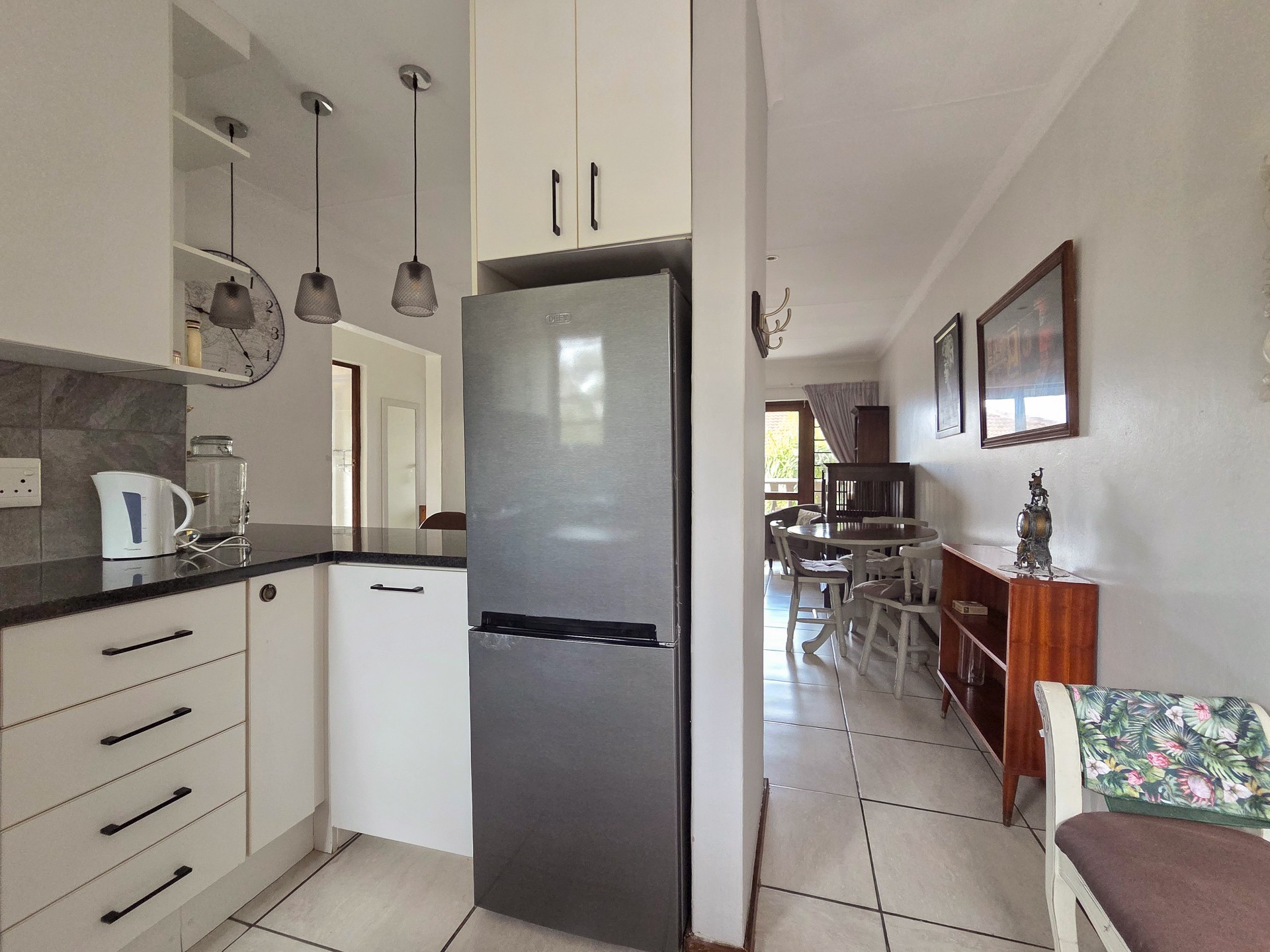 Apartment for sale in St Michaels On Sea, Margate, KwaZulu Natal, 68 m²