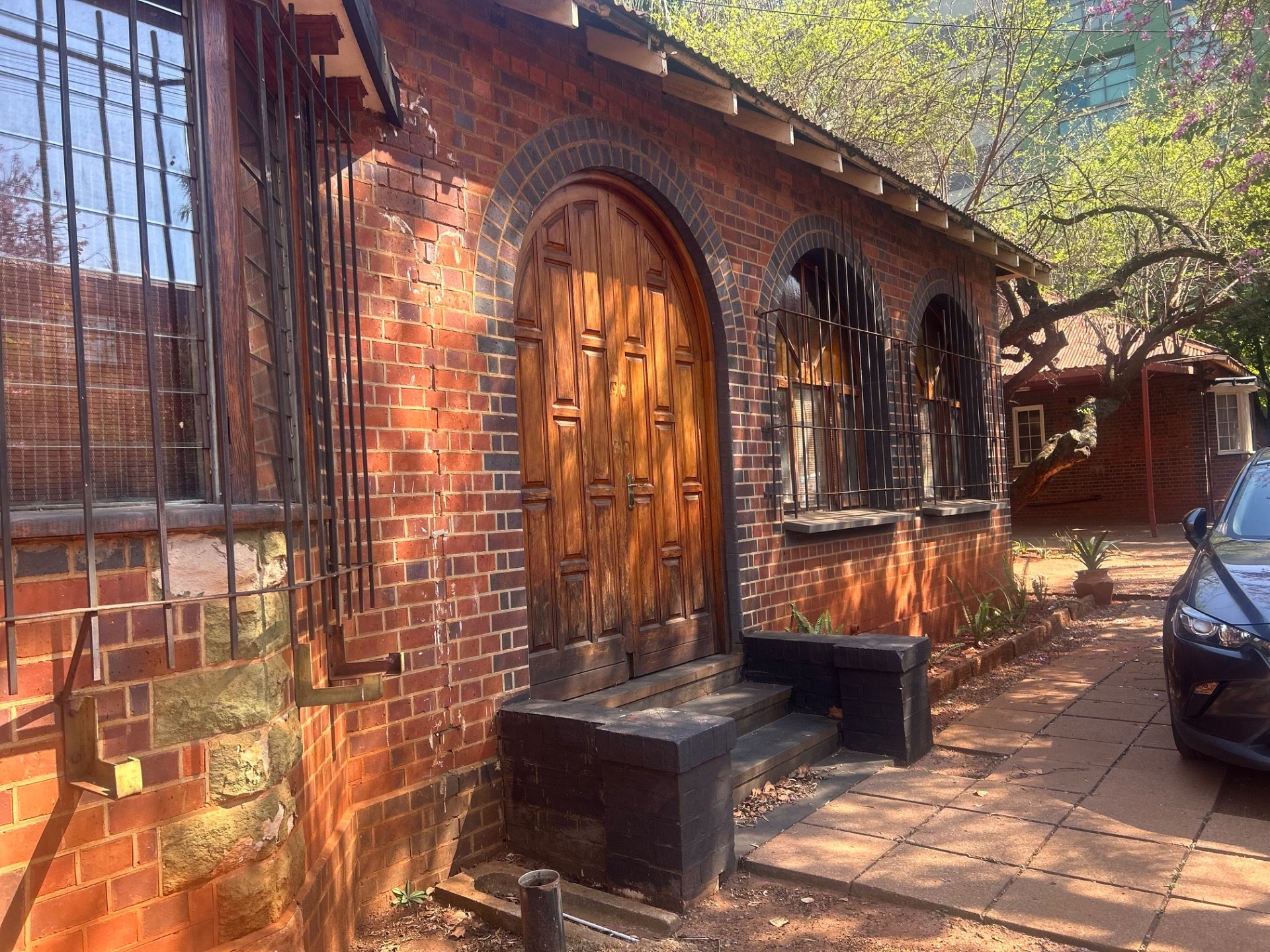 Commercial Property for sale in Brooklyn, Pretoria, 1760 m²