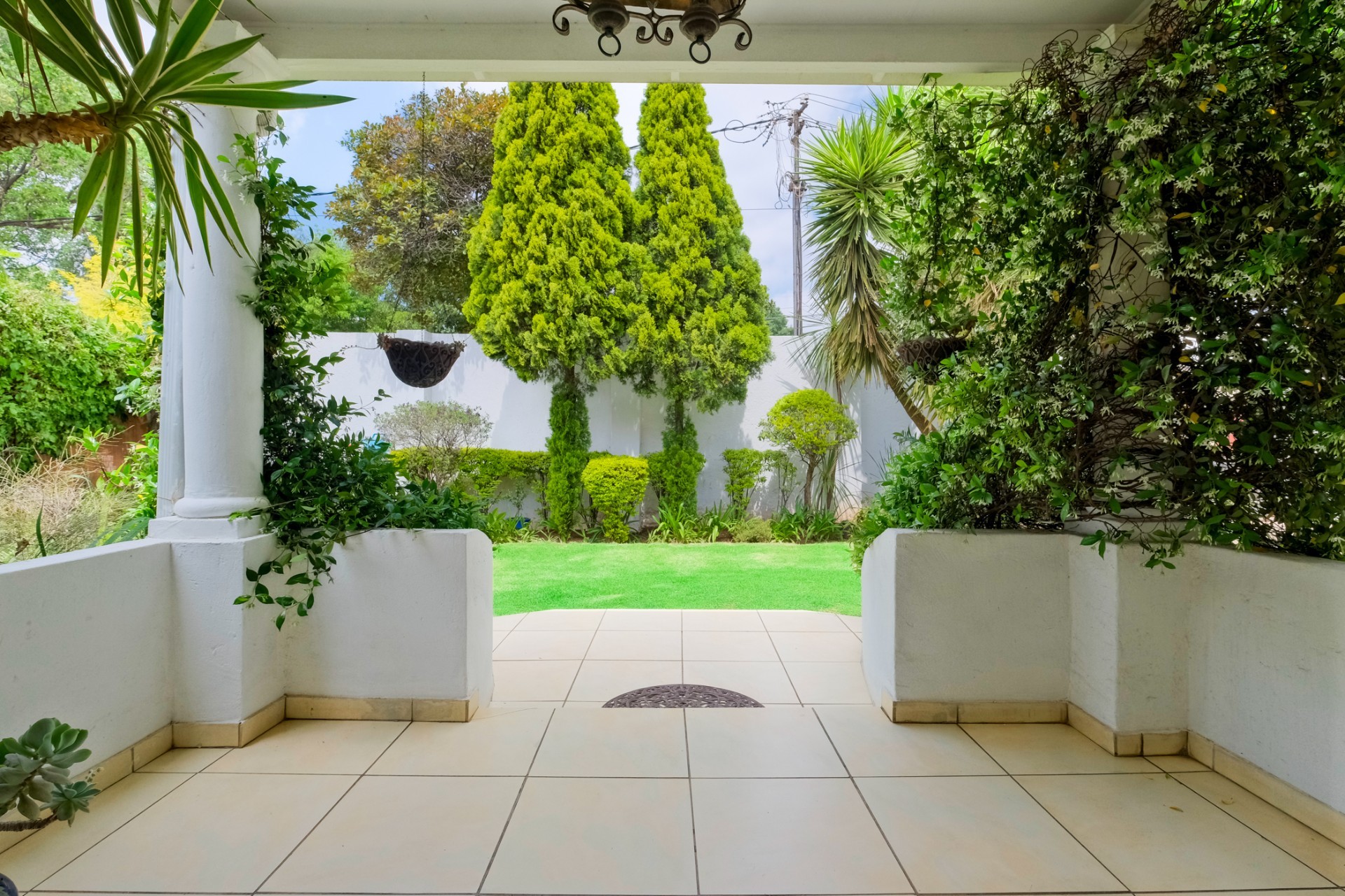 House for sale in Highlands North, Johannesburg, 217 m²