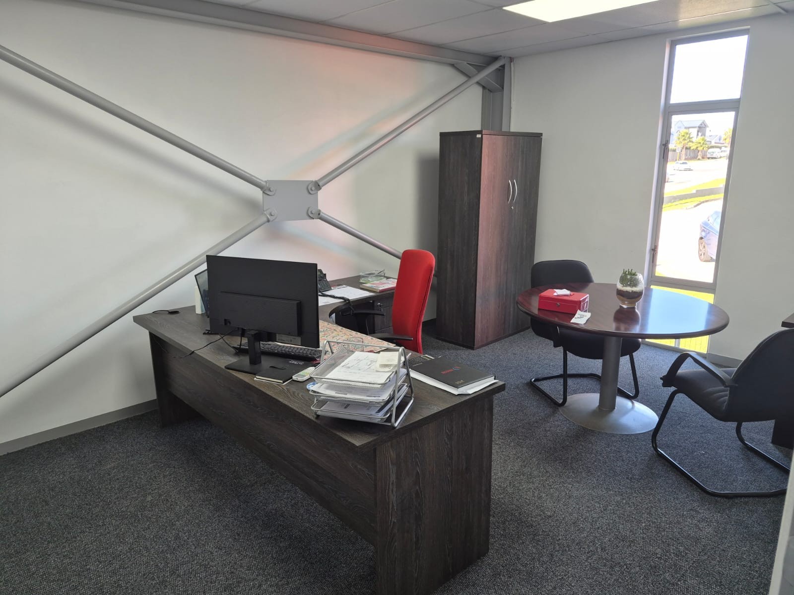 Office for rent in Fairview, Port Elizabeth, 244 Circular Drive, Fairview, Port Elizabeth, Eastern Cape, 390 m²