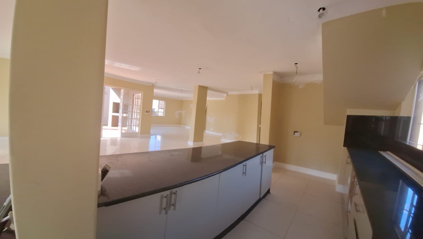 Townhouse for sale in Equestria, Pretoria, 450 m²