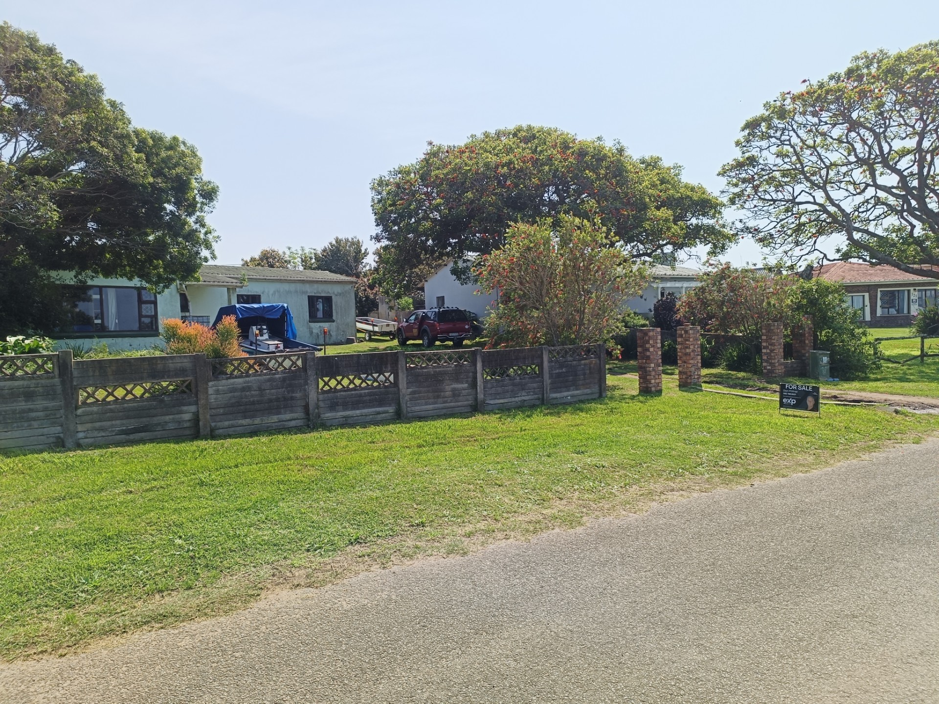 House For Sale in Kaysers Beach