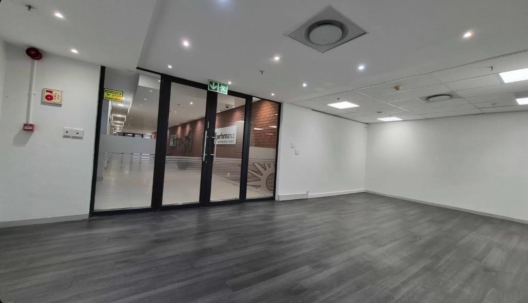 Office for rent in Cape Town City Centre, Cape Town, 11 ADDERLEY STREET, Cape Town City Centre, Cape Town, Western Cape, 990 m²