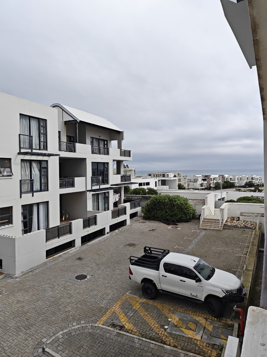 Apartment for sale in Big Bay, Blouberg, 86 m²