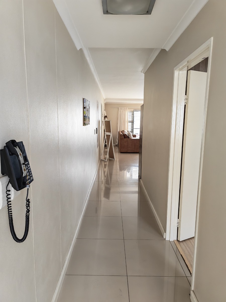 Apartment for sale in Big Bay, Blouberg, 86 m²