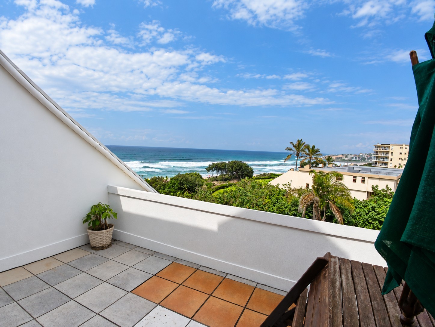 Apartment for sale in Manaba Beach, Margate, KwaZulu Natal