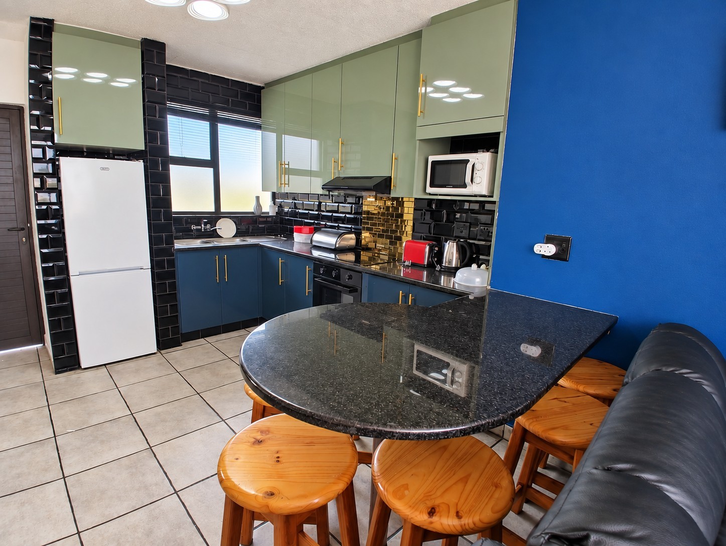 Apartment for sale in Manaba Beach, Margate, KwaZulu Natal