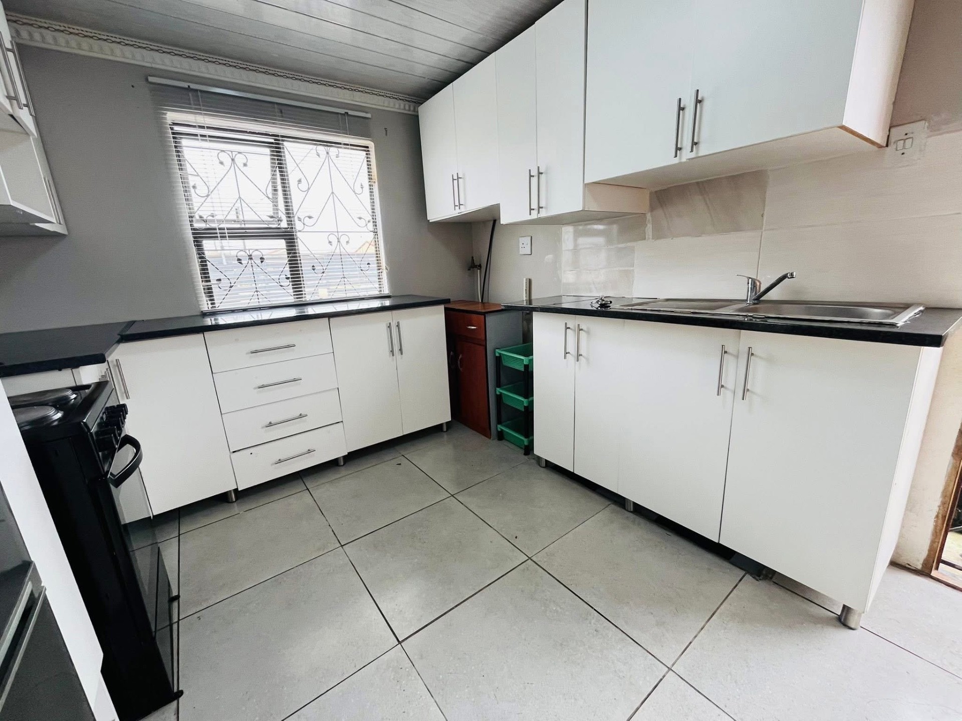 House for sale in Motherwell, Port Elizabeth, 18838 m²