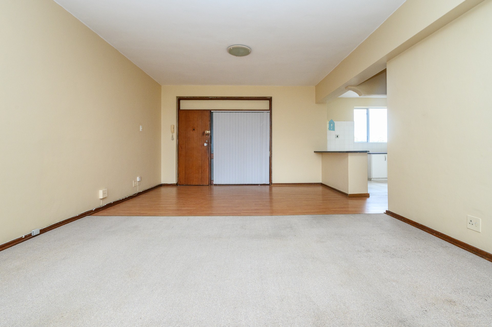 Apartment for sale in Humewood, Port Elizabeth, 110 m²