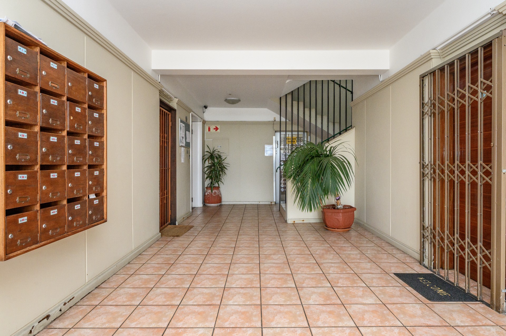 Apartment for sale in Humewood, Port Elizabeth, 110 m²