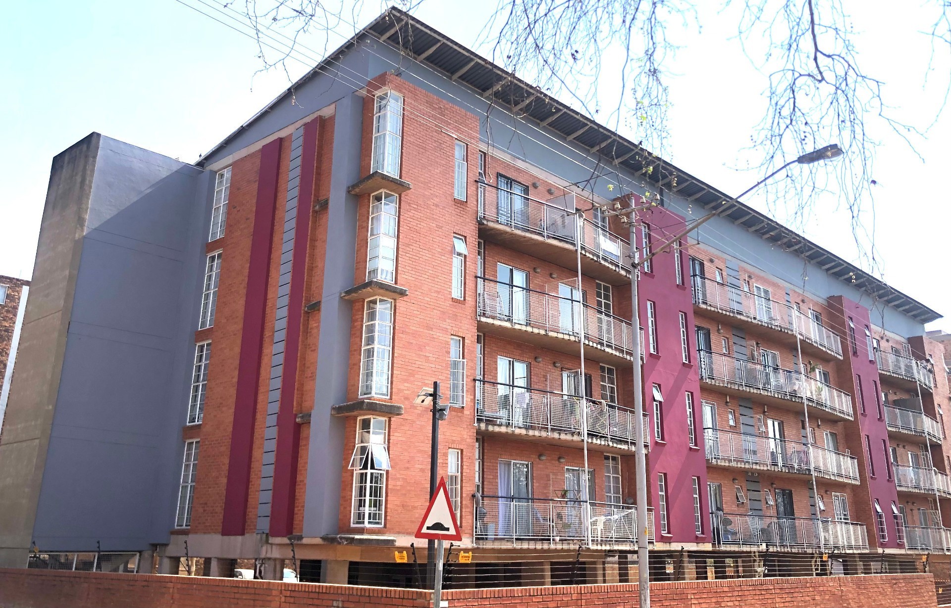Apartment for sale in Sunnyside, Pretoria, 48 m²