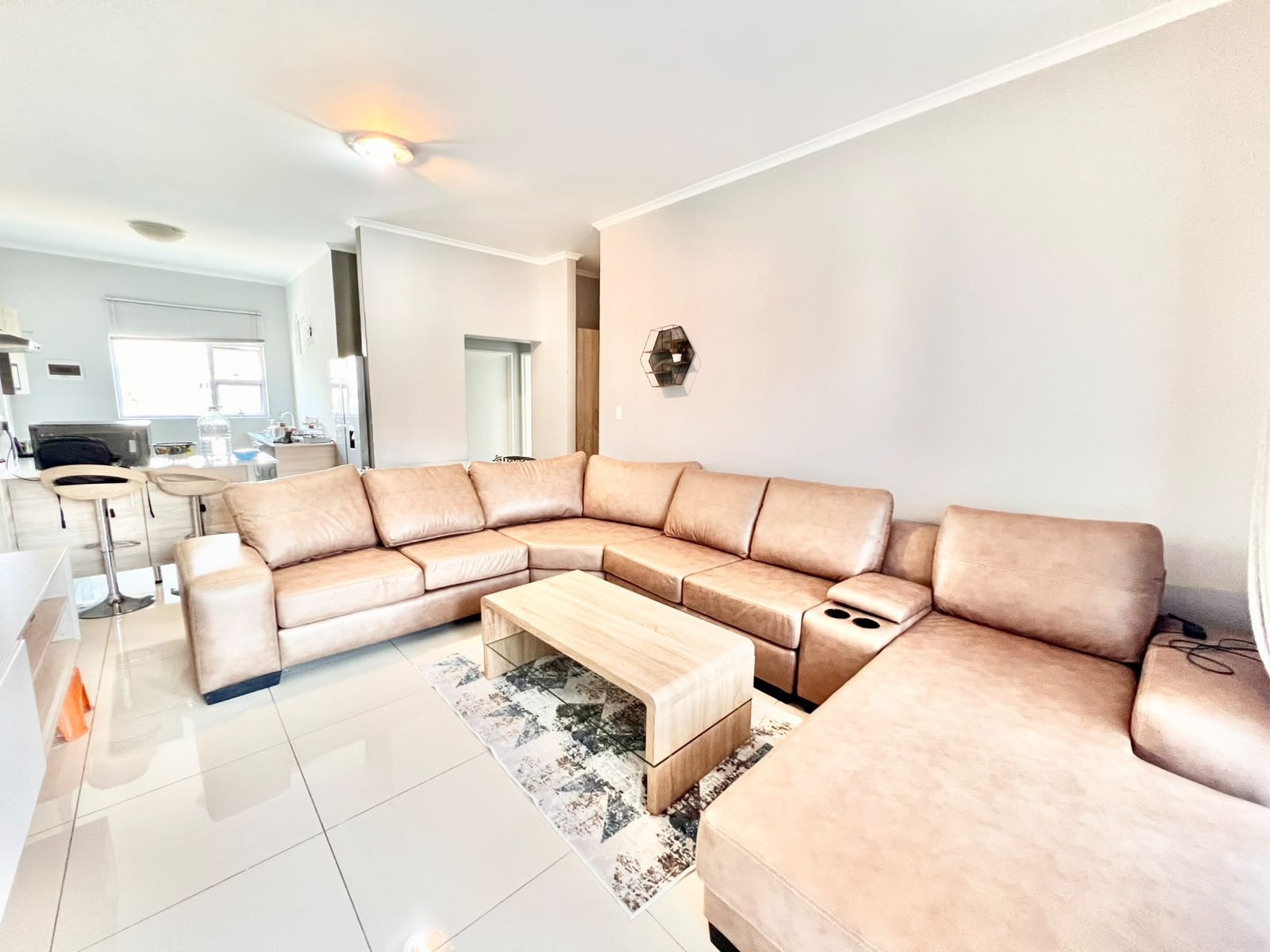 Apartment for sale in Blue Hills, Midrand, 89 m²