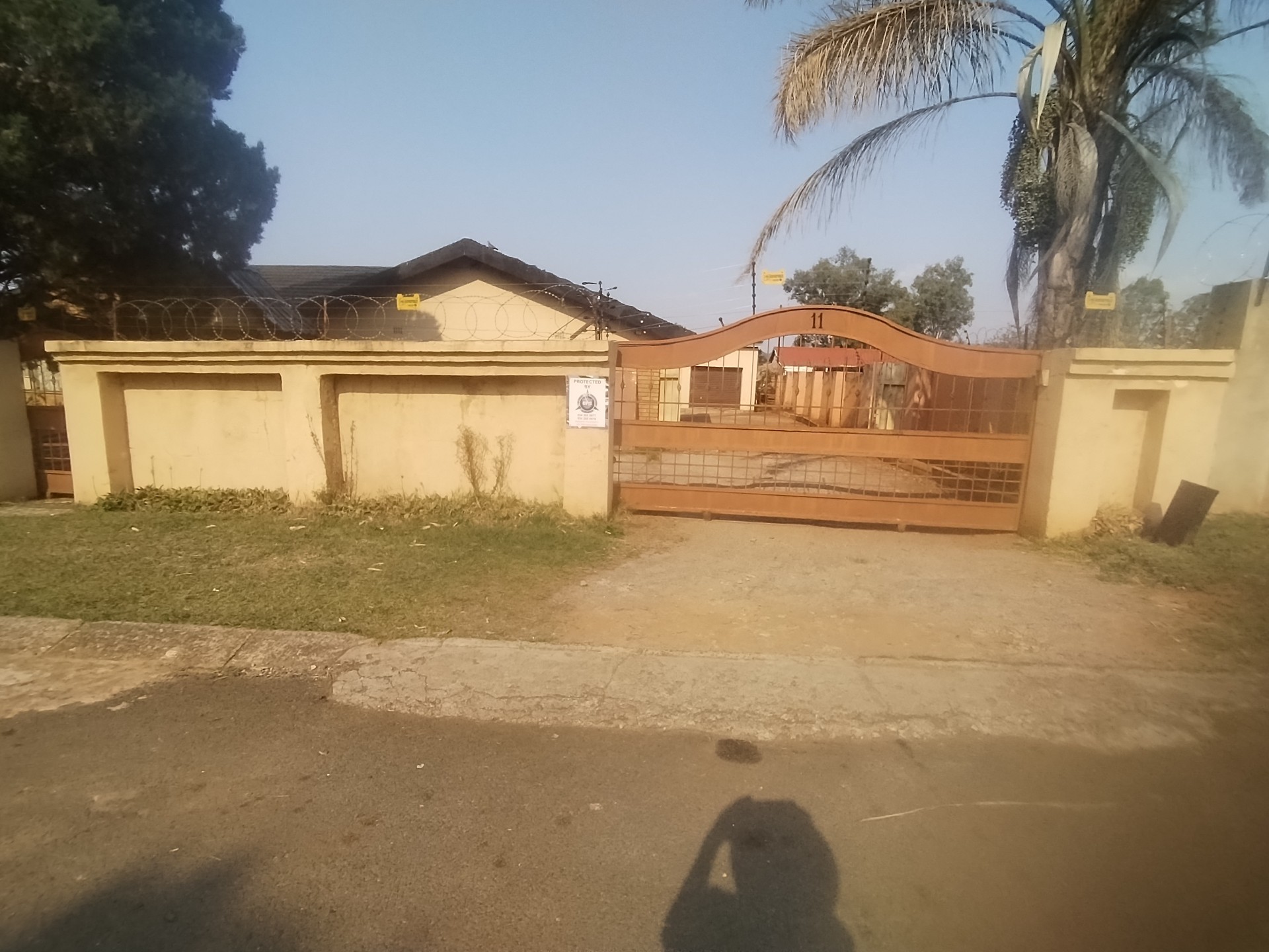 House for sale in Lennoxton, Newcastle, KwaZulu Natal, 1262 m²