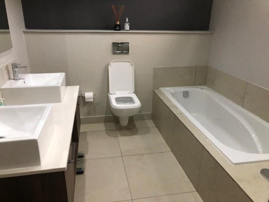 Apartment for rent in Sandown, Sandton, 101 m²