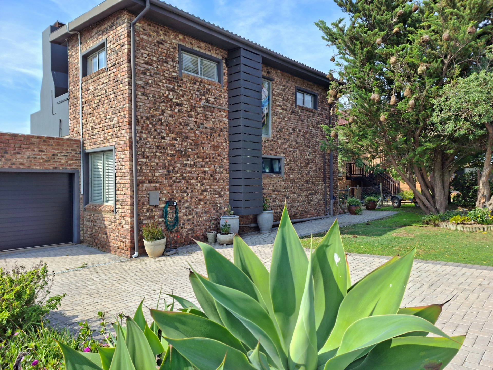 House for sale in Boggomsbaai, Mossel Bay, 220 m²