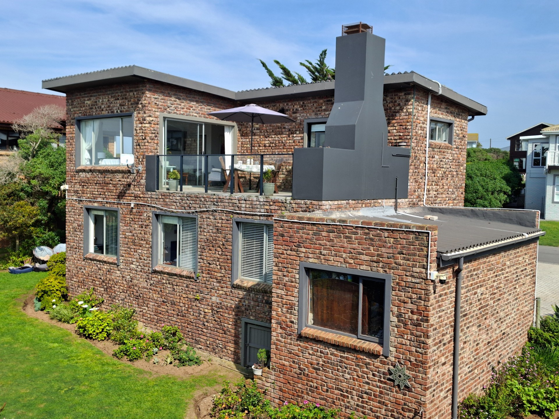 House for sale in Boggomsbaai, Mossel Bay, 220 m²
