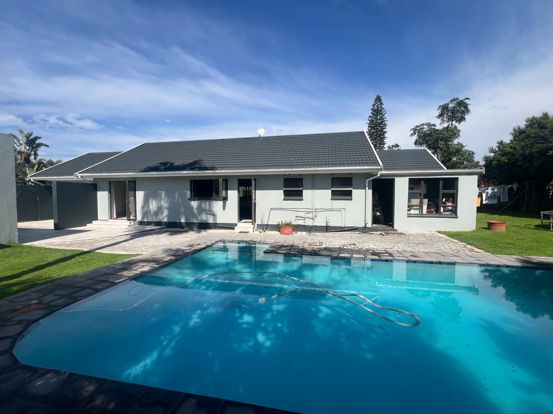 House for sale in Blue Bend, East London, 1000 m²