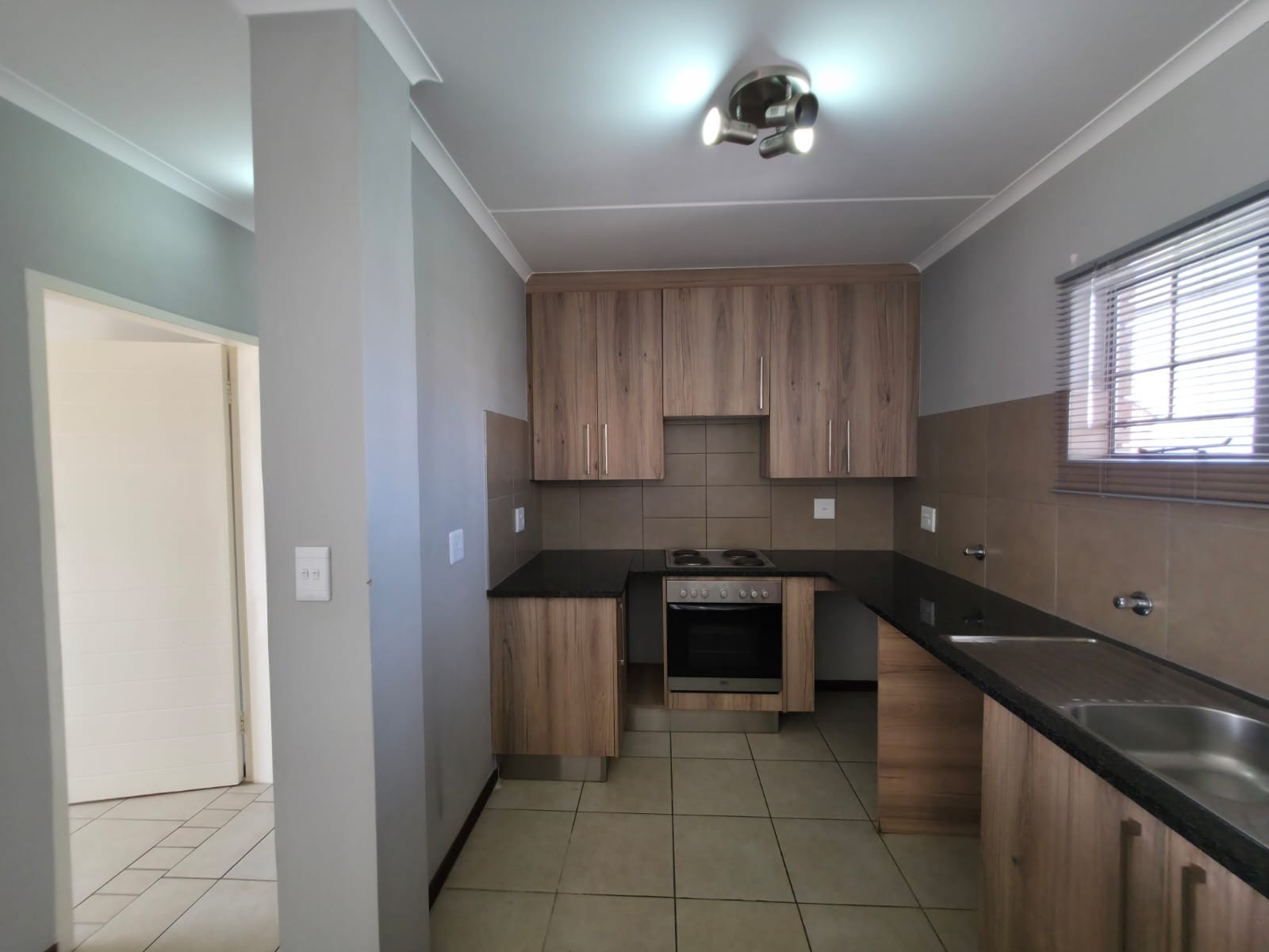Apartment for rent in Sagewood, Midrand, 66 m²