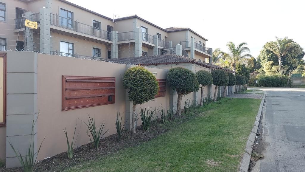 Apartment for sale in Dormehls Drift, George, 65 m²