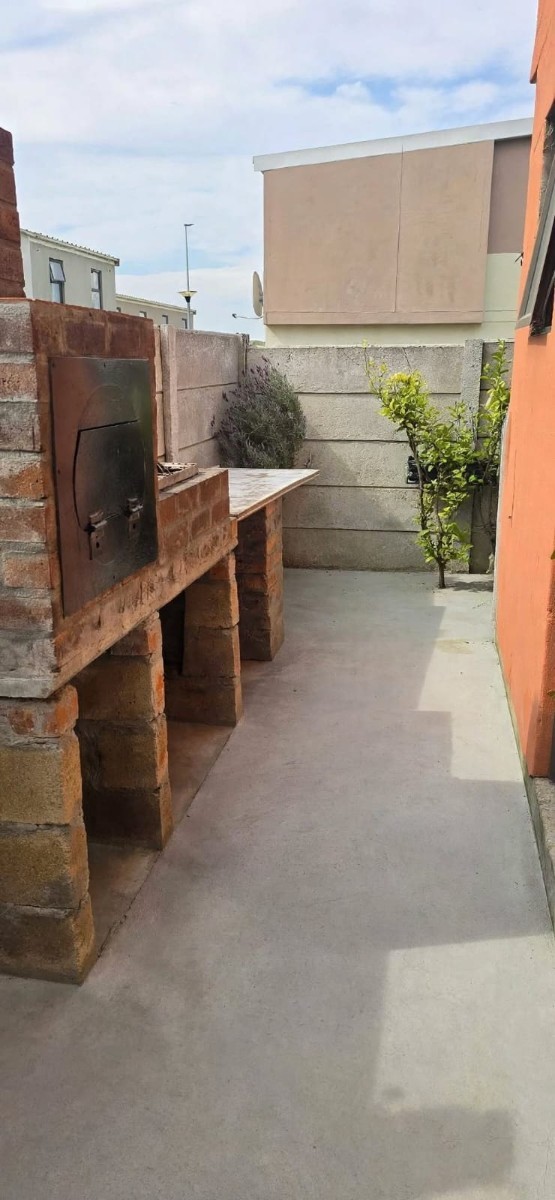 House for sale in Forest Village, Eersterivier, 72 m²