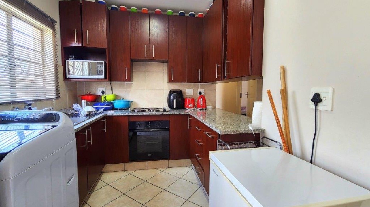 Townhouse for rent in Willow Park Manor, Pretoria
