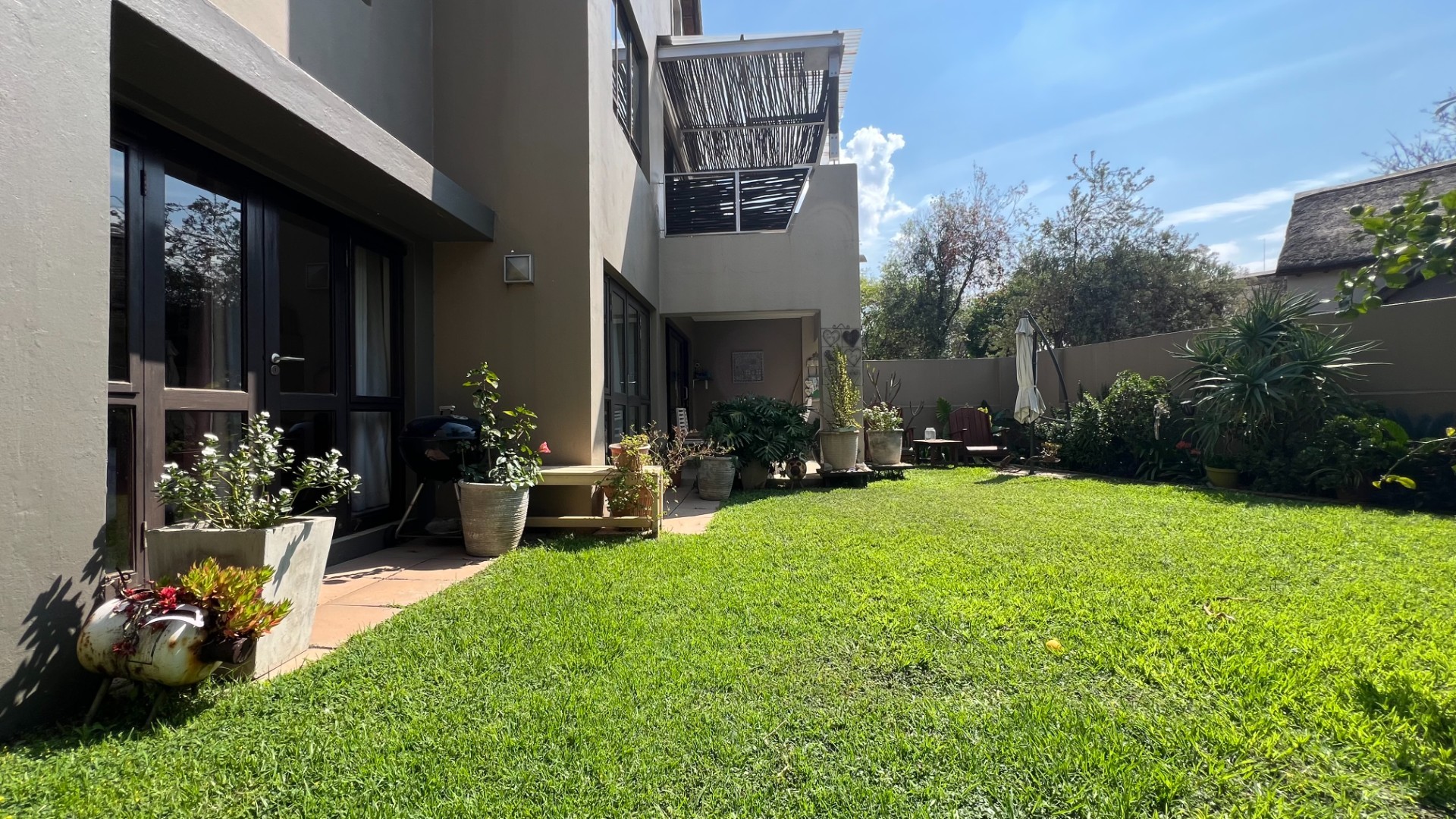 Apartment for sale in Fourways Gardens, Sandton, 72 m²