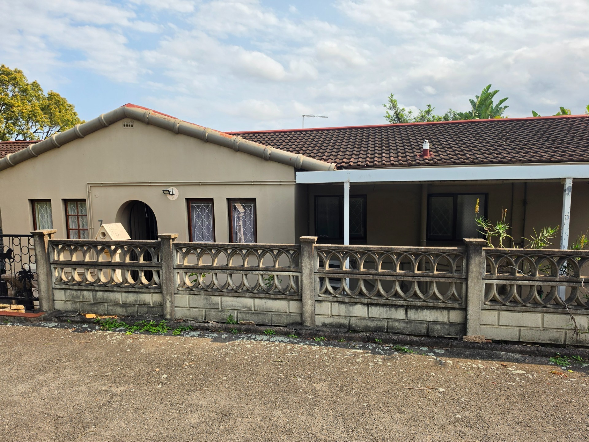 Complex for sale in Queensburgh Central, Queensburgh, KwaZulu Natal, 90 m²