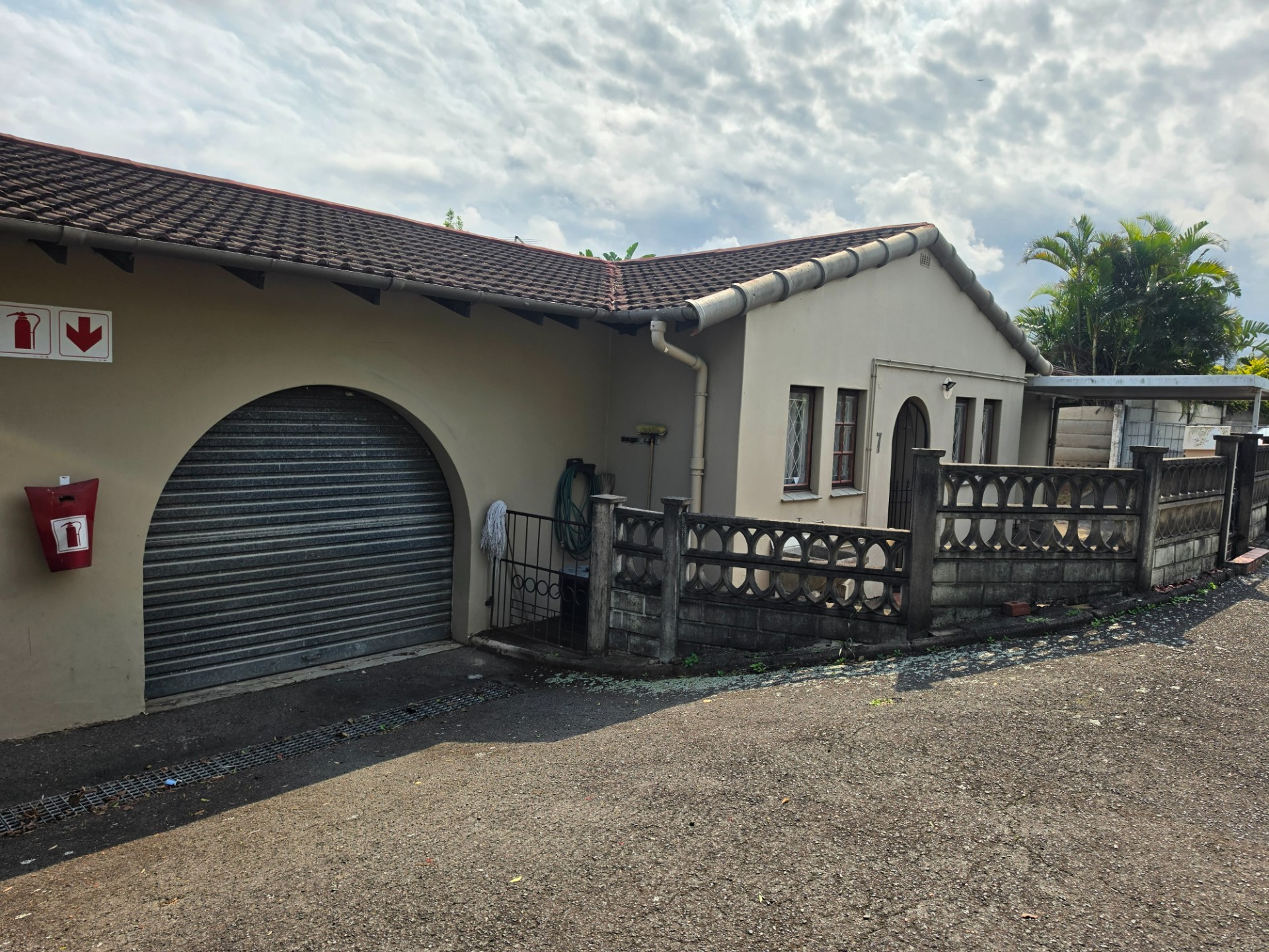 Complex for sale in Queensburgh Central, Queensburgh, KwaZulu Natal, 90 m²