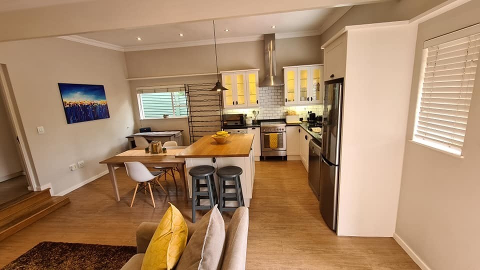 Cottage for rent in Sandton Central, Sandton, 60 m²