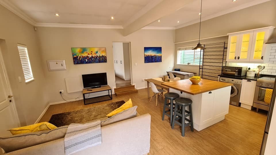 Cottage for rent in Sandton Central, Sandton, 60 m²