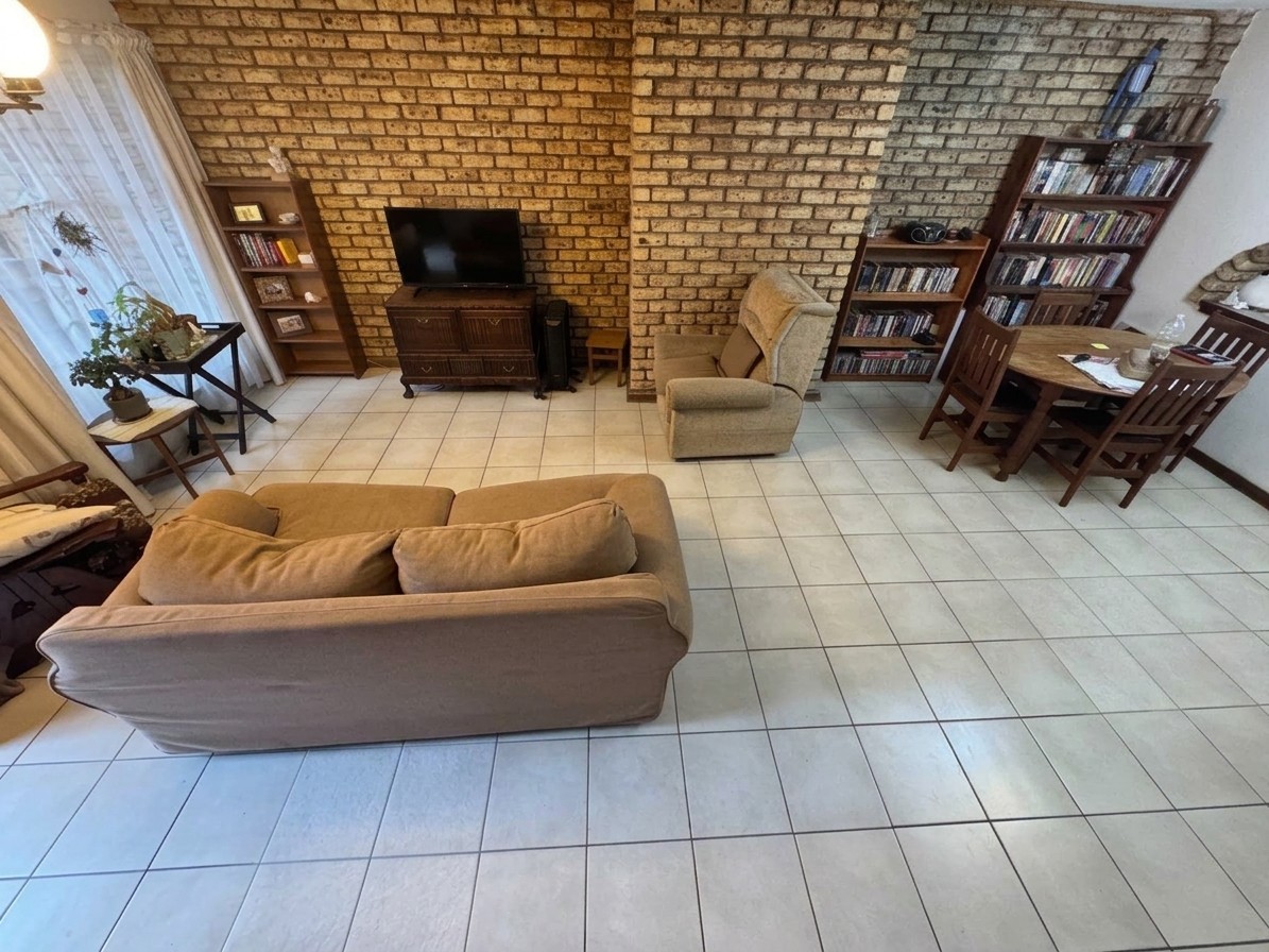 Townhouse for sale in Memorial Road Area, Kimberley