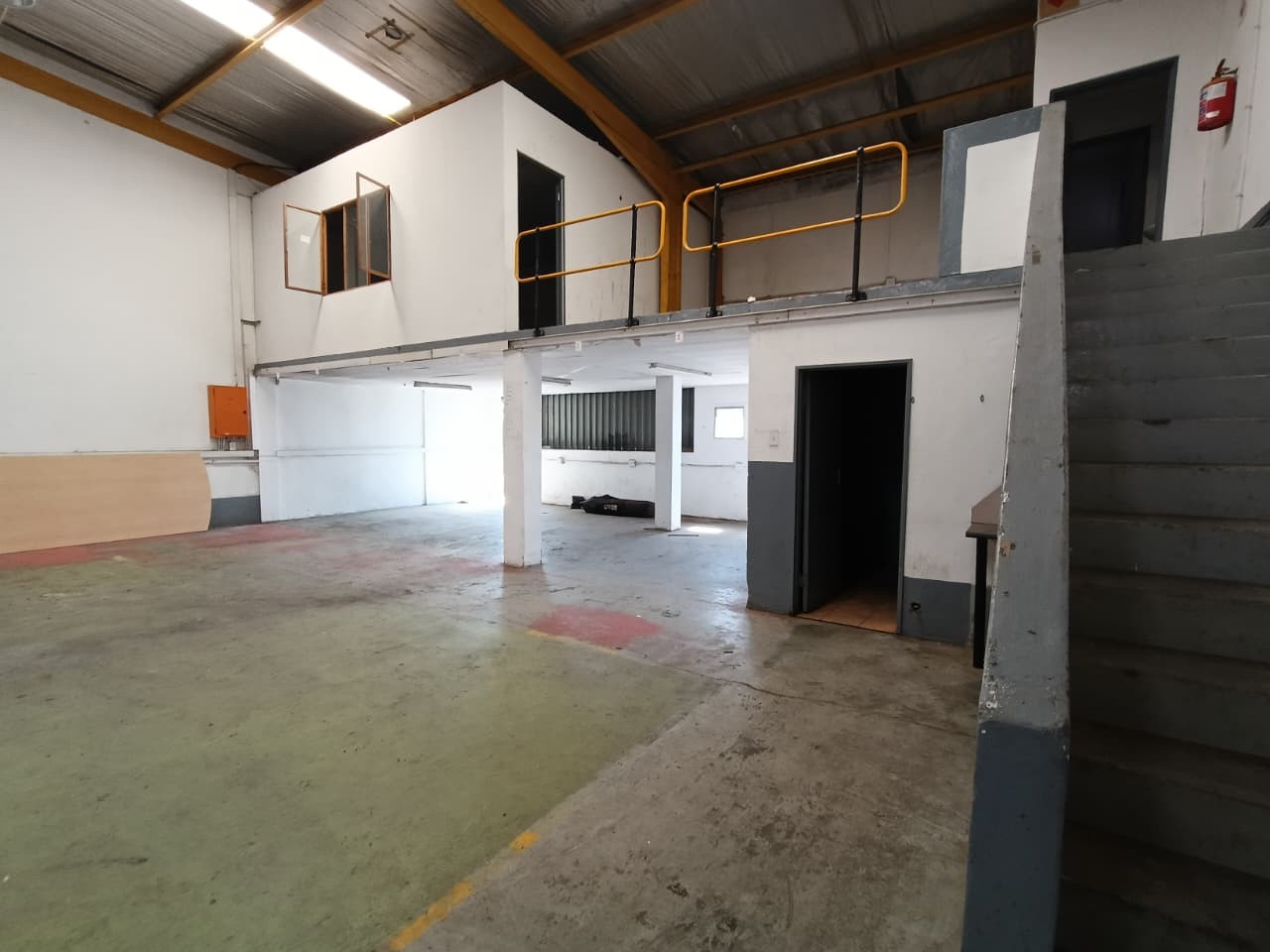 Industrial Property for rent in Westmead, Pinetown, KwaZulu Natal, 355 m²