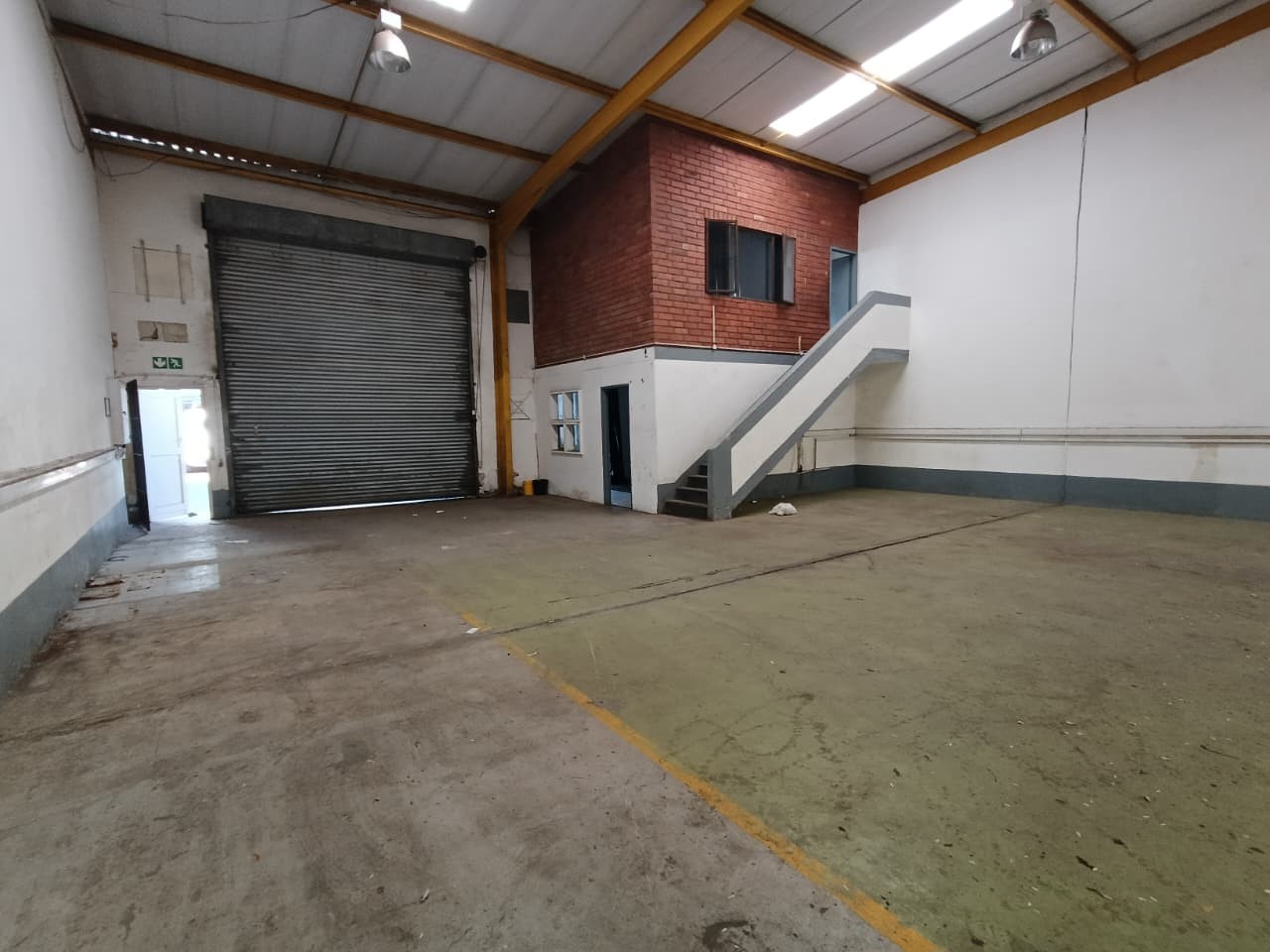 Industrial Property for rent in Westmead, Pinetown, KwaZulu Natal, 355 m²