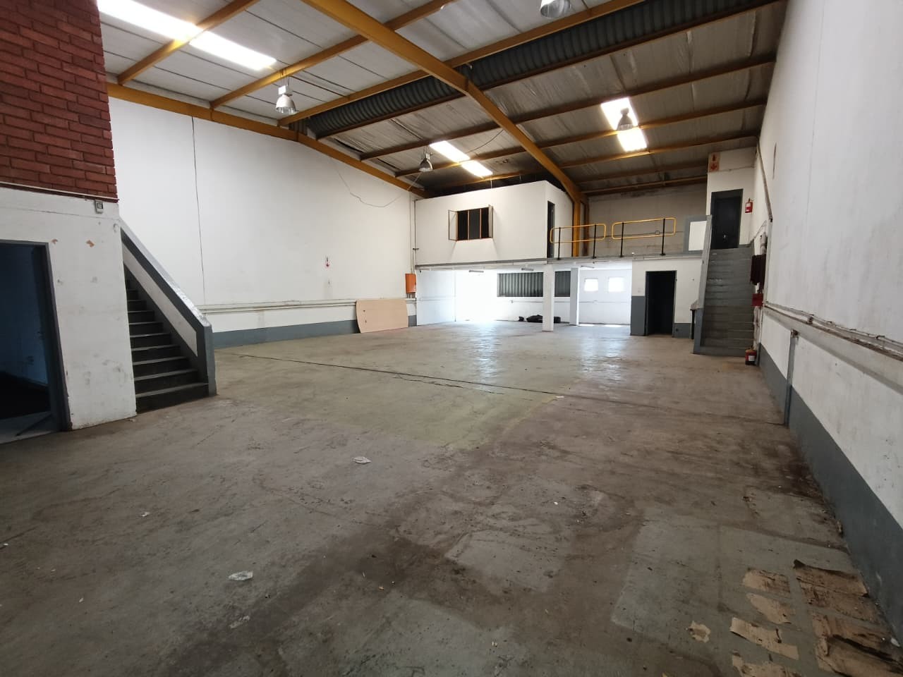 Industrial Property for rent in Westmead, Pinetown, KwaZulu Natal, 355 m²