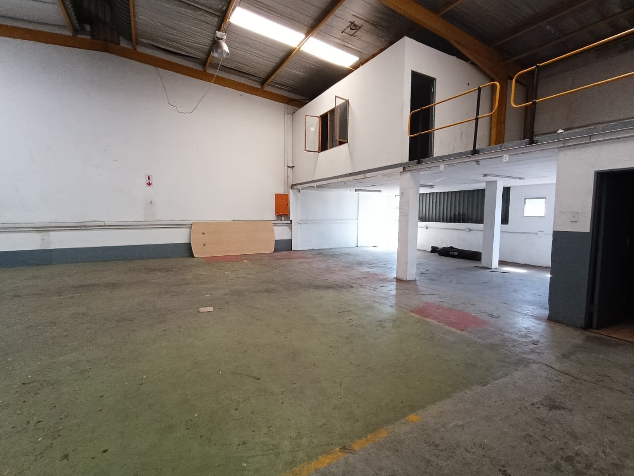 Industrial Property for rent in Westmead, Pinetown, KwaZulu Natal, 355 m²