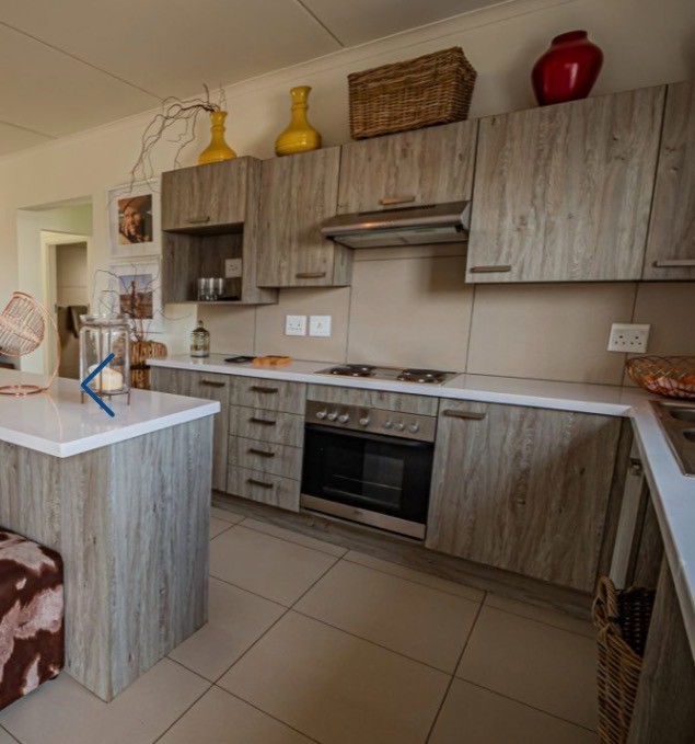 Apartment for rent in Carlswald, Midrand, V1 (1st floor), The West End, 137 11 th Road, Carlswald, Midrand, Gauteng, 72 m²