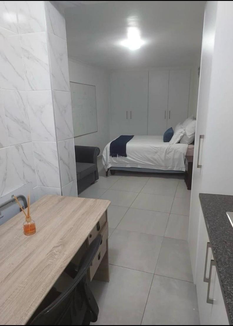 Studio Apartment for rent in Wendywood, Sandton, 39 m²