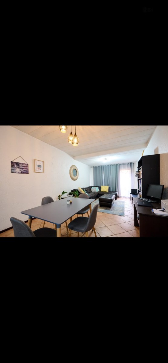Apartment for sale in Douglasdale, Sandton, 77 m²