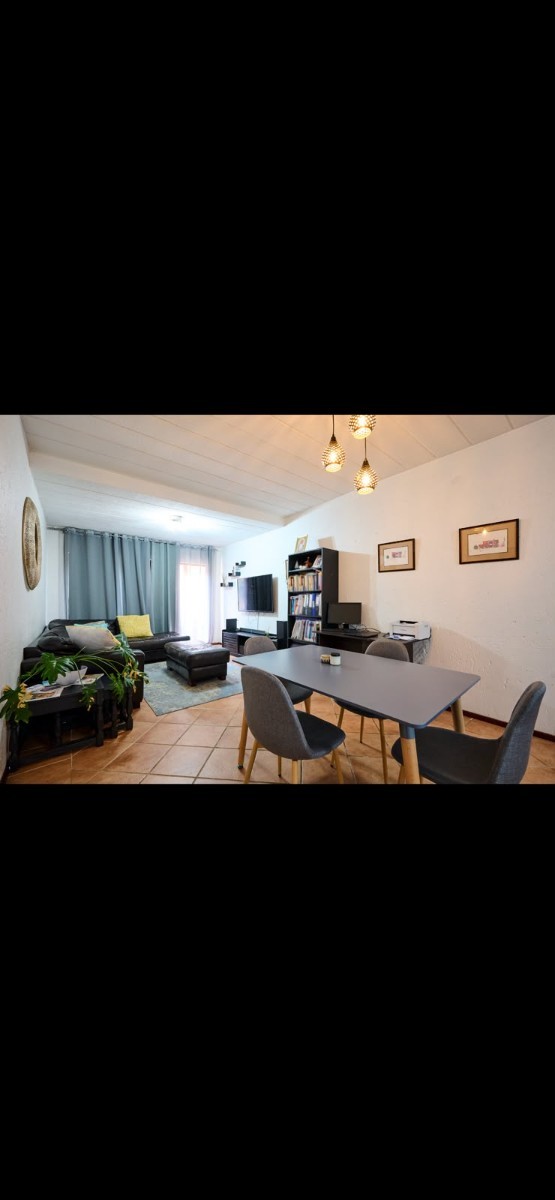 Apartment for sale in Douglasdale, Sandton, 77 m²
