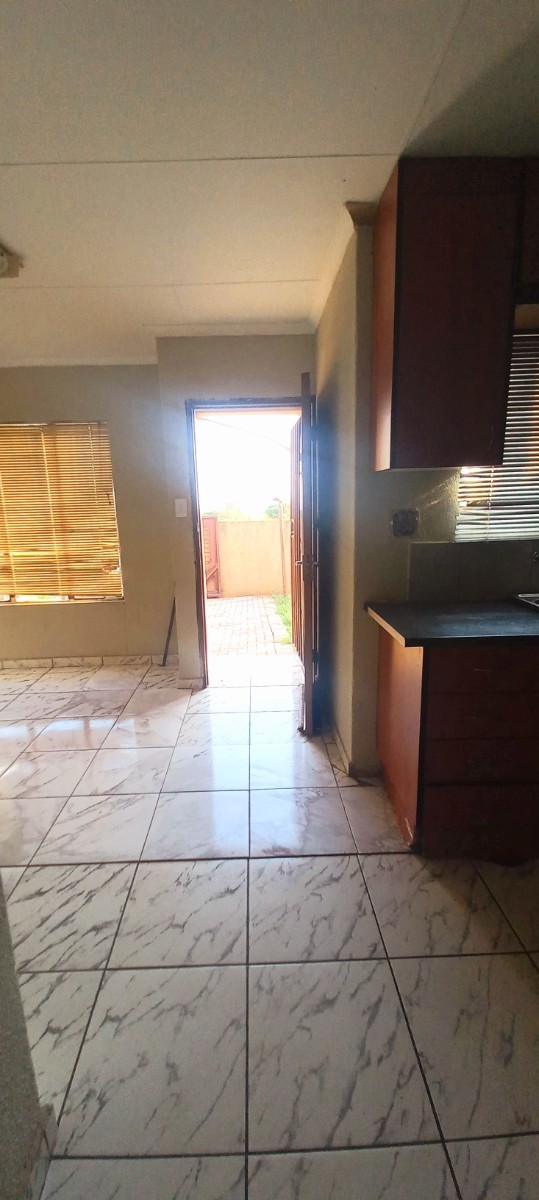 House for rent in Soshanguve VV, Soshanguve, 75 m²