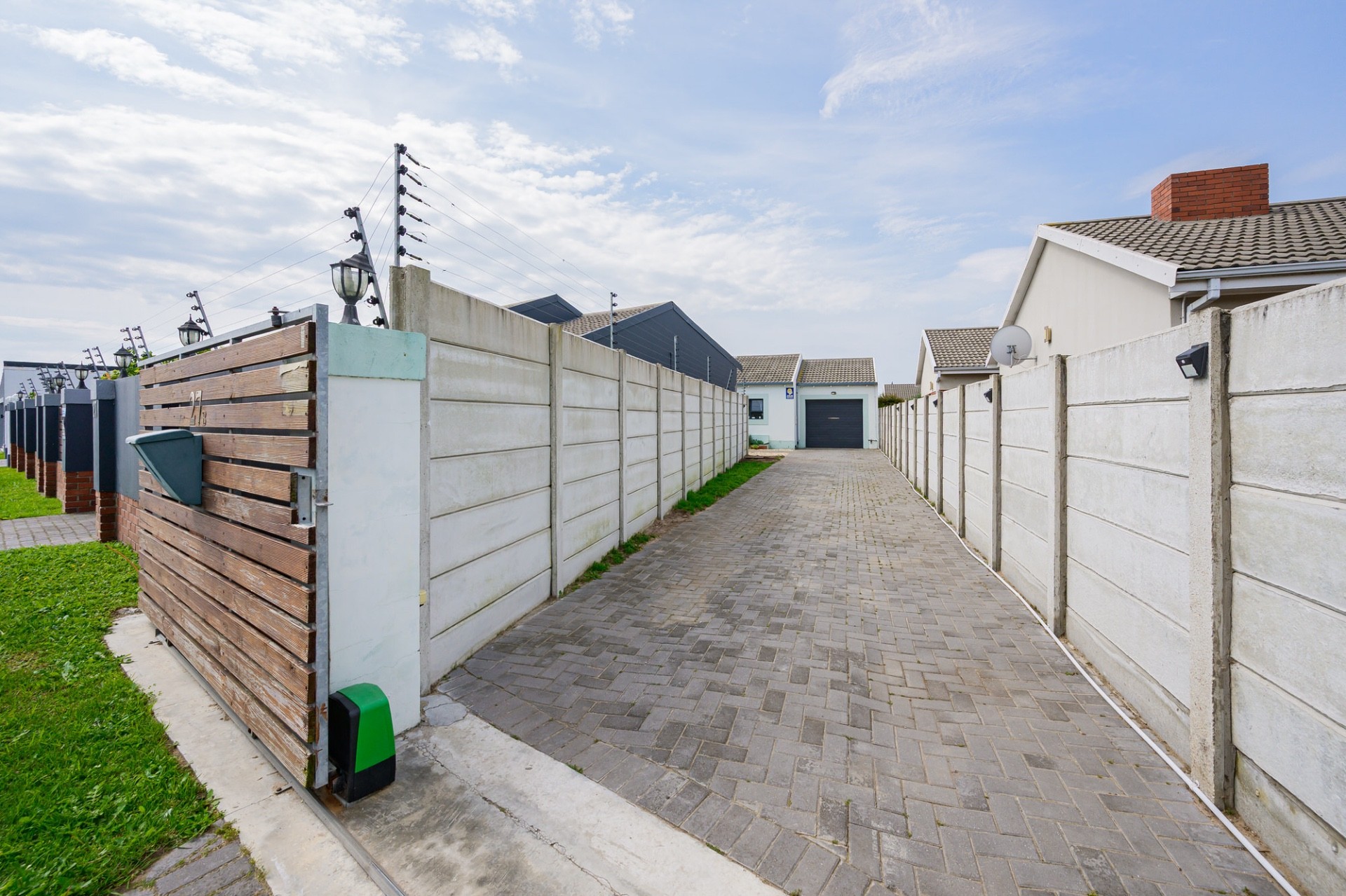 House for sale in Pinelands, Port Elizabeth, 107 m²