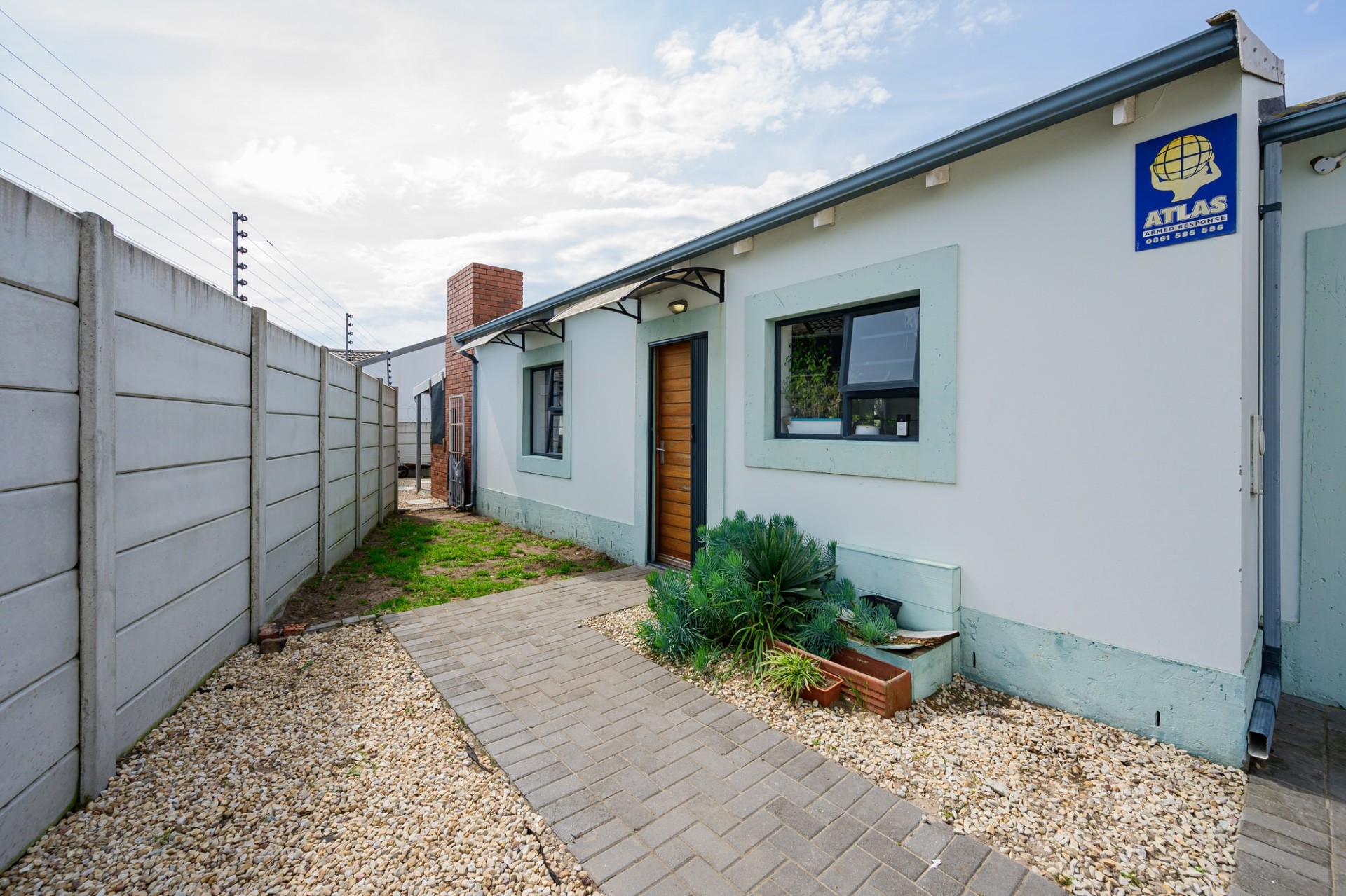 House for sale in Pinelands, Port Elizabeth, 107 m²