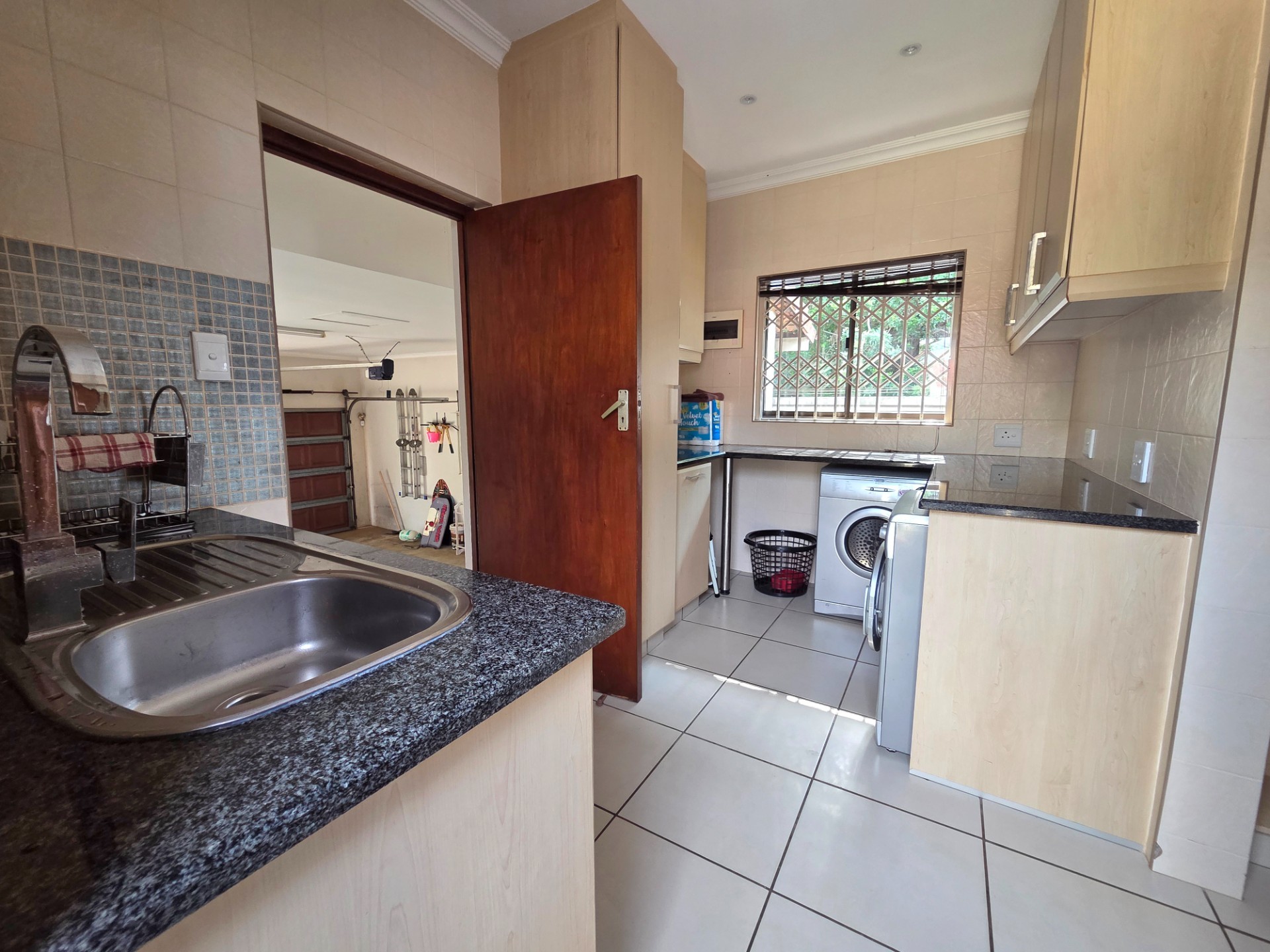 House for sale in Leisure Bay, Port Edward, KwaZulu Natal, 1025 m²