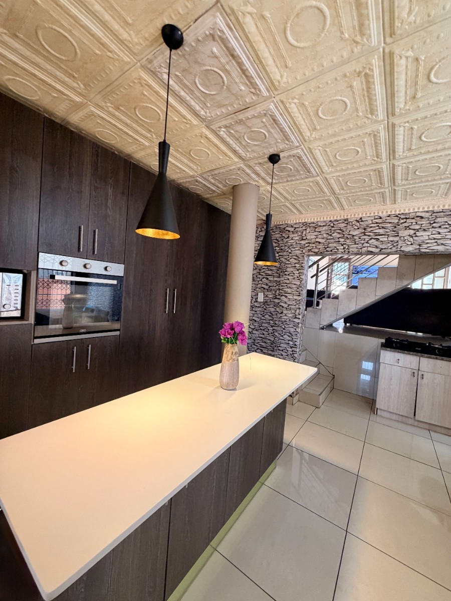 Duplex for sale in Havenside, Chatsworth, KwaZulu Natal