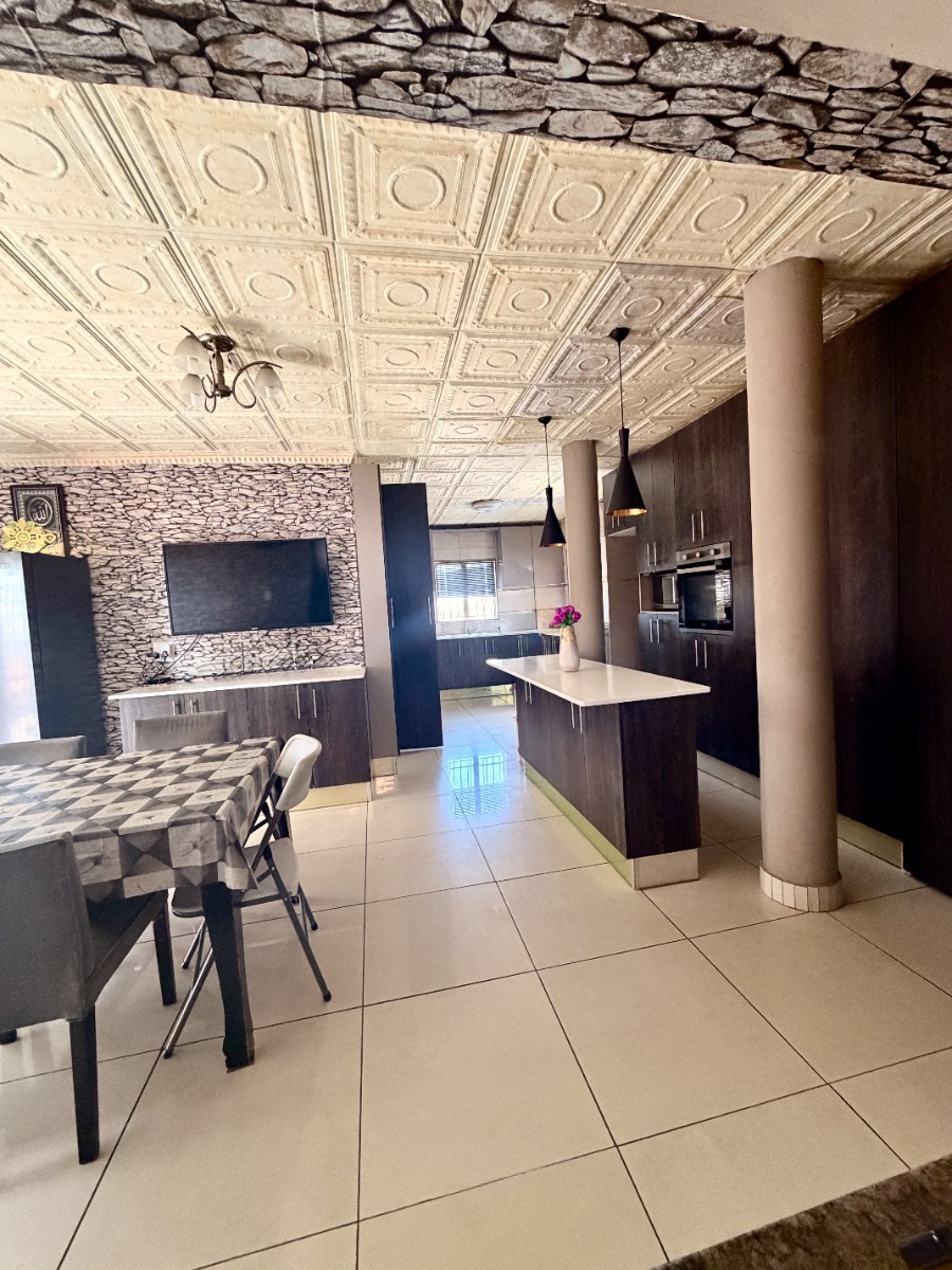 Duplex for sale in Havenside, Chatsworth, KwaZulu Natal