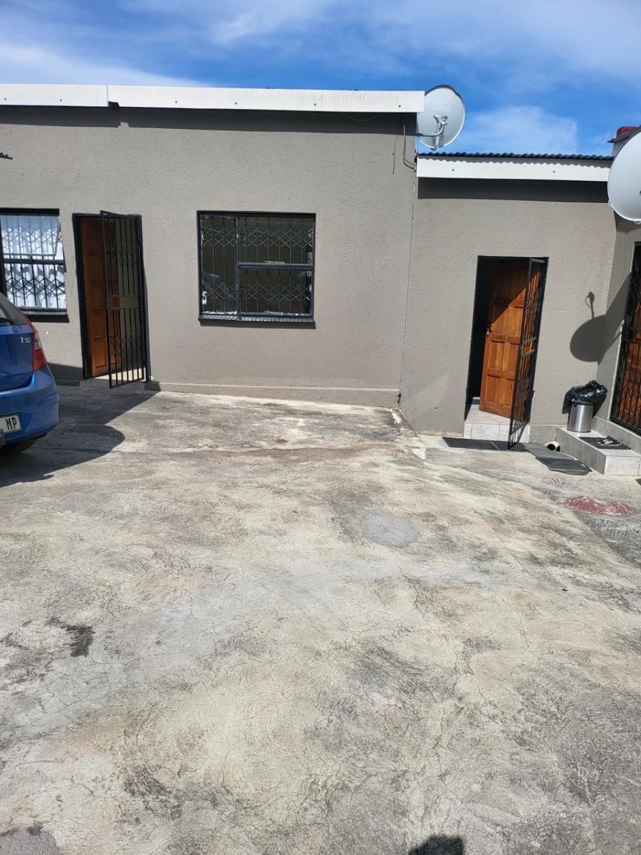 Apartment for rent in Kanyamazane, Nsikazi, 1214 Kanyamazane ema21, Kanyamazane, Nsikazi, Mpumalanga