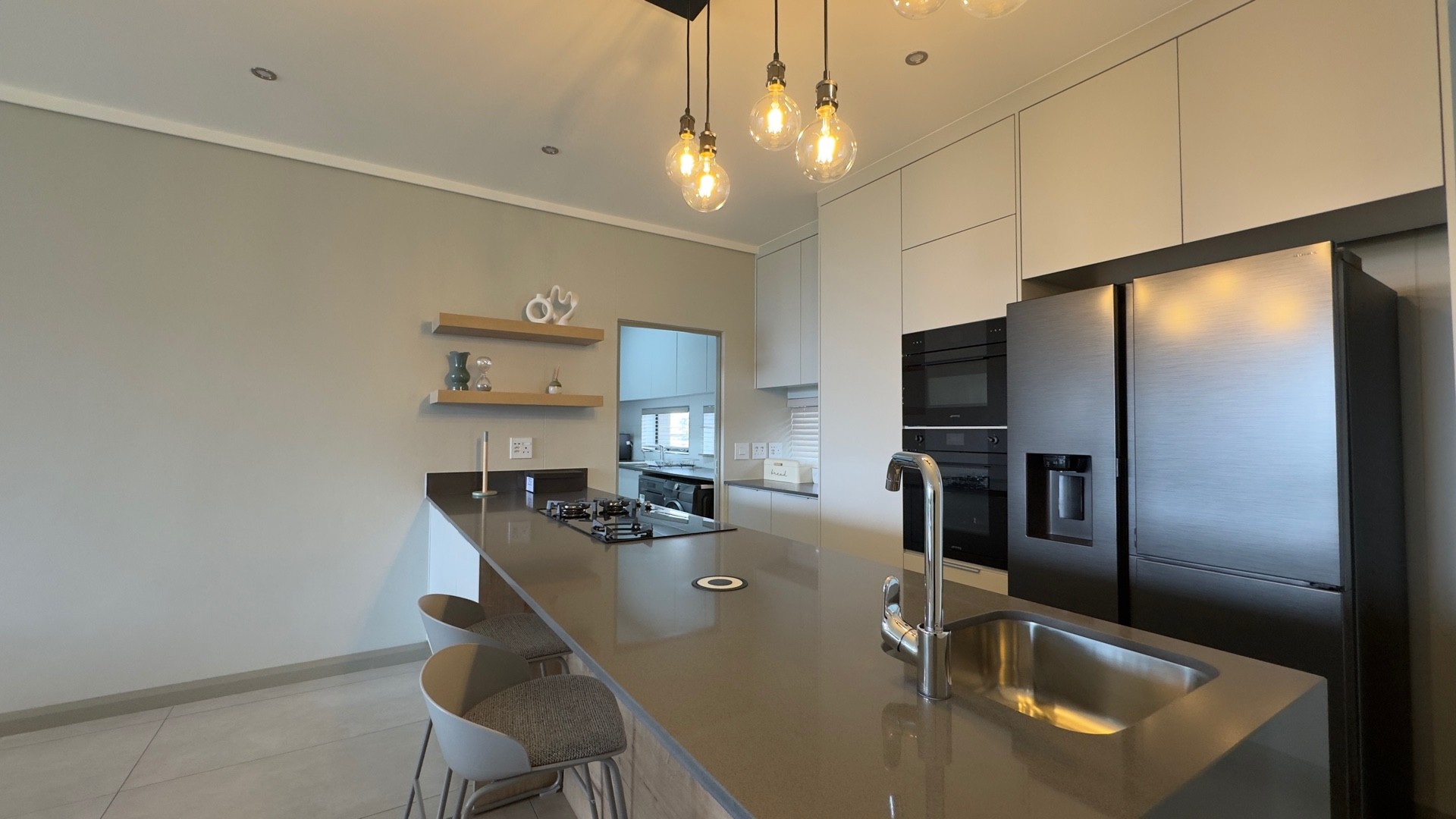 Apartment for rent in Midstream Estate, Centurion, 212 m²