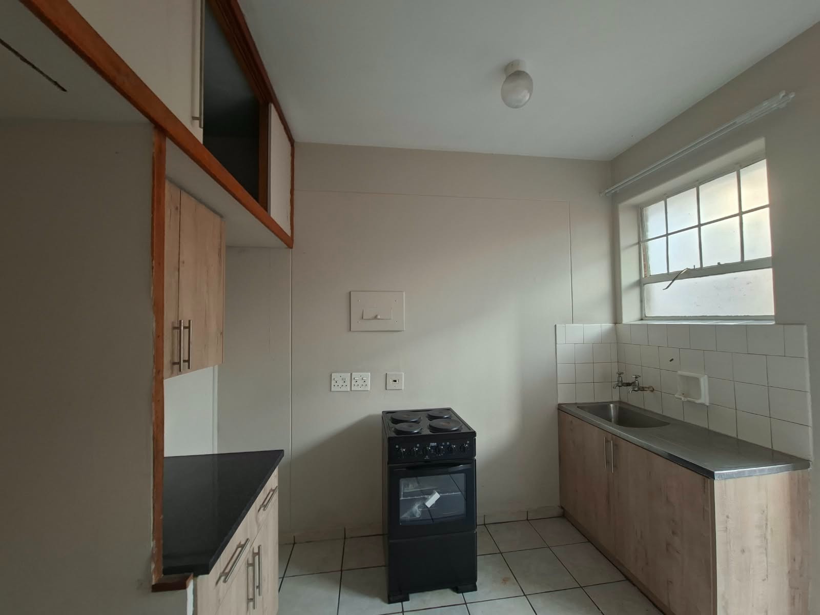 Studio Apartment For Sale in Sunnyside, Pretoria