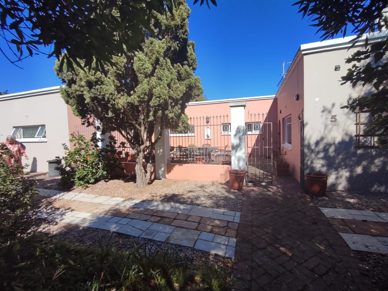 Family Home plus income generating flatlet on The Island
